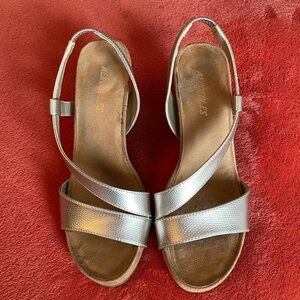 Aerosoles Golden Silver Open Toe High Heel Wedge Sandals Size 7.5